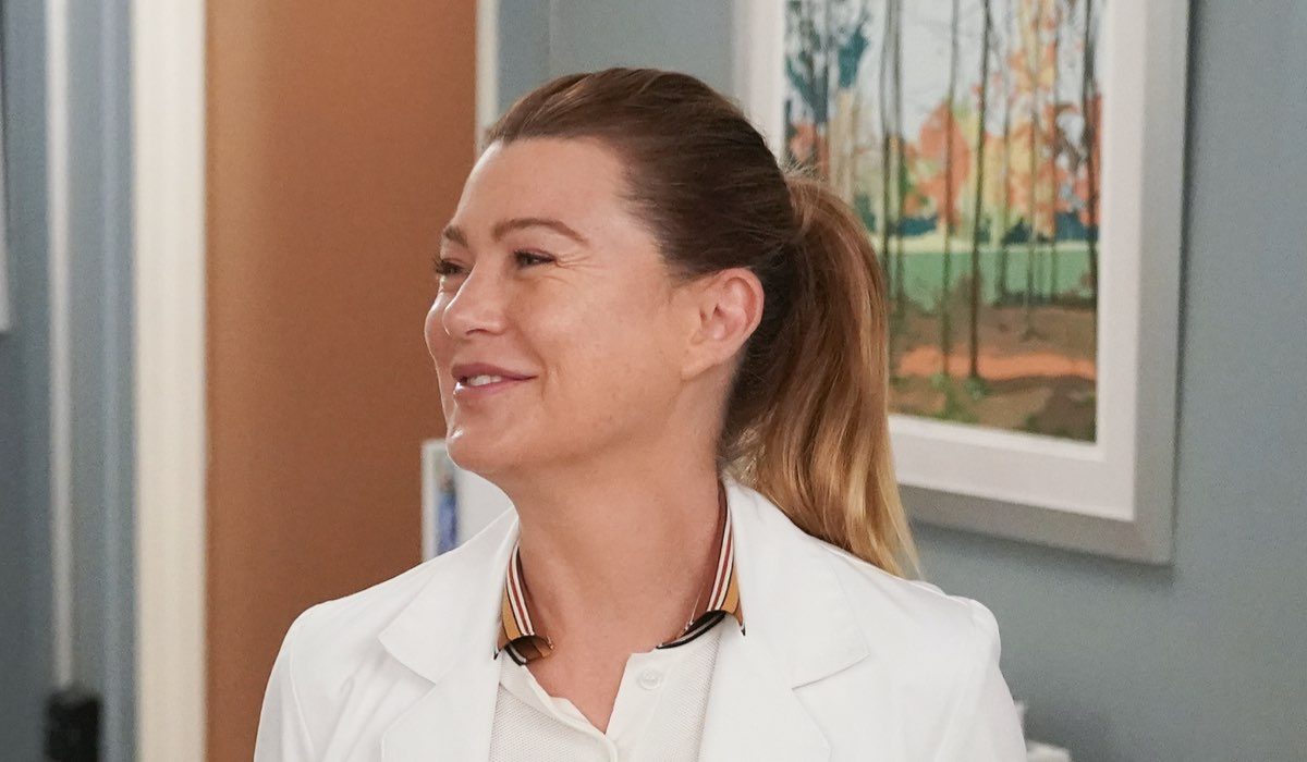 Ellen Pompeo Interpreta Meredith Grey In Una Scena Di Grey's Anatomy 18 Credits: Disney Plus
