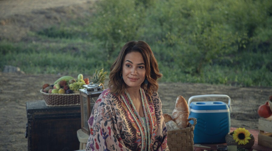 Un'immagine della serie “Finding Ola”. Credits: Sima Diab/Netflix.