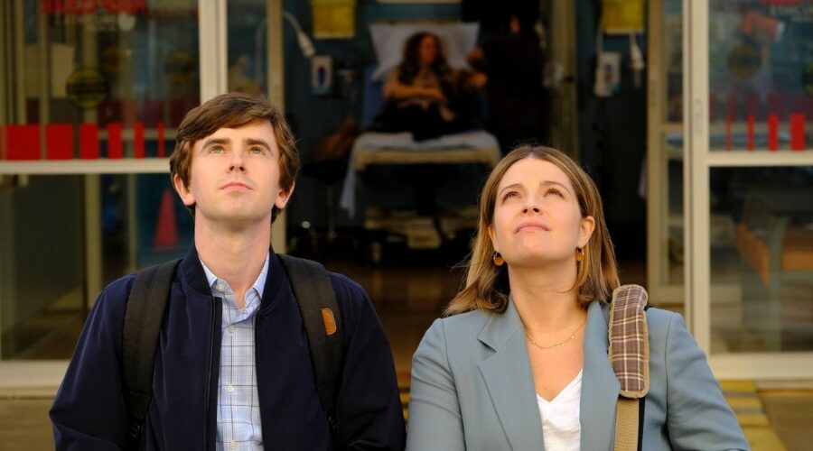 Freddie Highmore E Paige Spara in “The Good Doctor 5” Credits: Rai.
