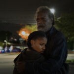 “Gli ultimi giorni di Tolomeo Grey”, da destra: Samuel L. Jackson e Dominique Fishback in una scena della serie. Credits: Apple TV+.