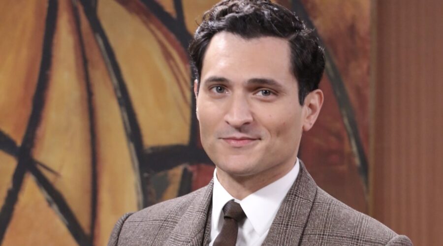 Alessandro Tersigni (Vittorio Conti) in un posato per