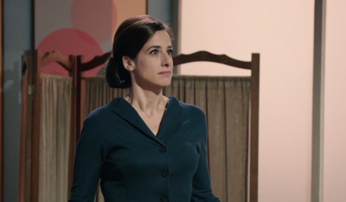 Lara Komar (Gloria Moreau) in una scena della puntata 81 de 