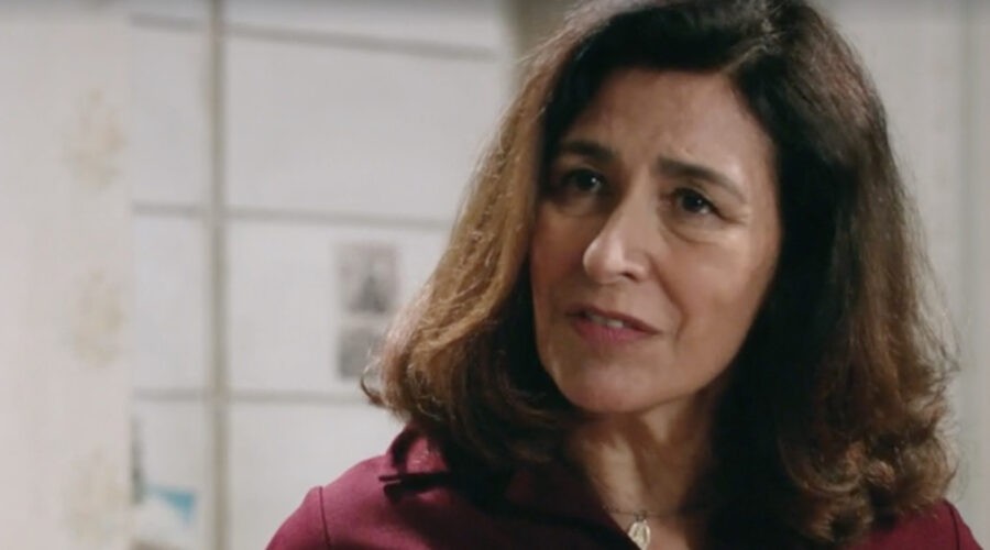 Antonella Attili (Agnese Amato) in una scena della puntata 87 de