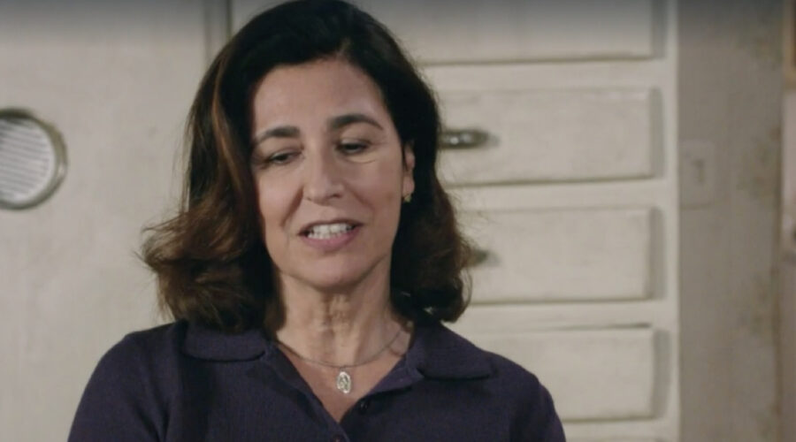 Antonella Attili (Agnese Amato) in una scena della puntata 91 de