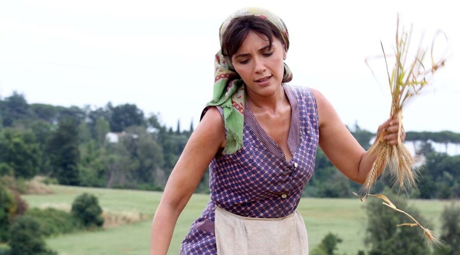 Serena Rossi in una scena della fiction La Sposa. Credits: Rai.