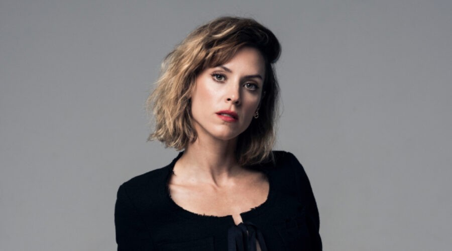 Maggie Civantos, la protagonista di Express. Credits: Remy Tortosa/Starzplay.