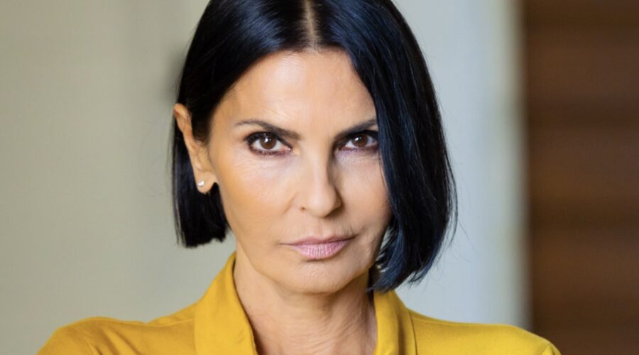 Nina Soldano (Marina) in una scena di “Un Posto al Sole”. Credits: Rai.