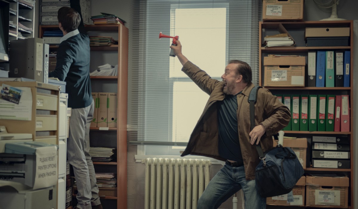 Ricky Gervais (Tony) E Tom Basden (Matt) In Una Scena Di After Life 3 Credits Netflix