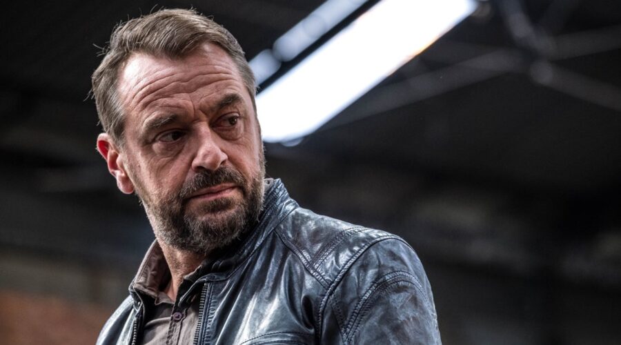 Tom Waes Interpreta Bob In Undercover 3 Credits: Netflix