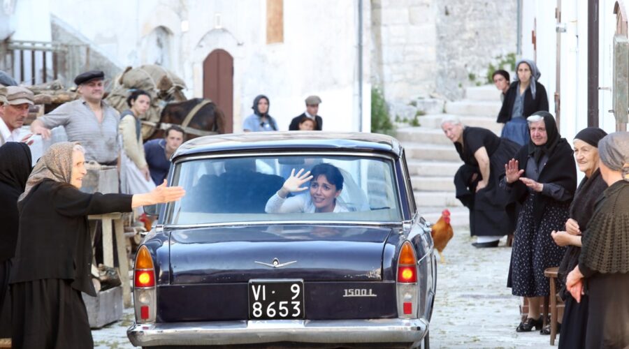 Una Scena Con Serena Rossi De La Sposa Credits: Rai