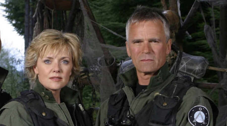 Amanda Tapping E Richard Dean Anderson In Stargate Sg 1 Credits Amazon Prime Video