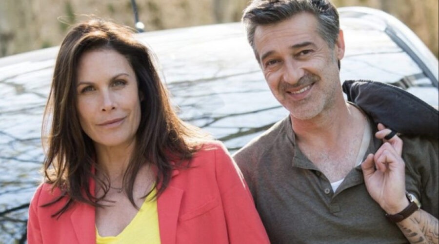 Astrid Veillon ( Léa Soler) E Stéphane Blancafort (Paul Marchal) In Tandem Credits Discovery Plus