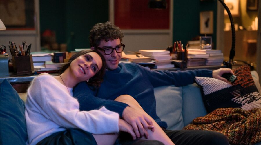 Da Sinistra: Lucrezia Guidone (Margherita) e Michele Riondino (Carlo) In una scena di