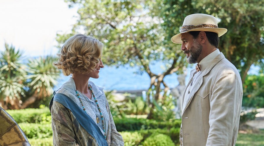 Daniele Pecci (Carlo Albani) e Natascha McElhone (Bella Ainsworth) in