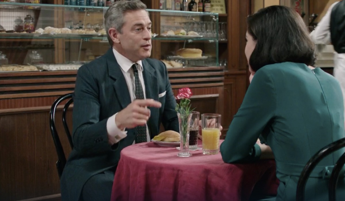 Da sinistra: Massimo Poggio (Ezio Colombo) e Stefania Colombo (Grace Ambrose) in una scena della puntata 109 de