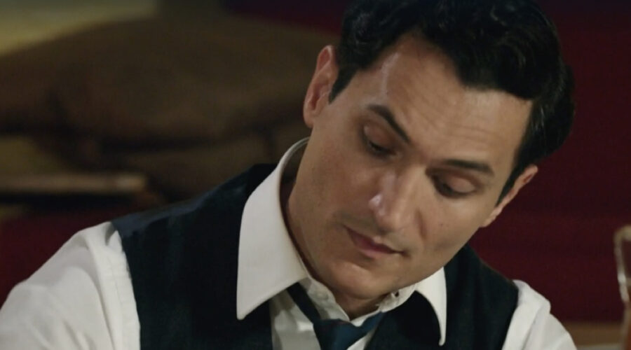 Alessandro Tersigni (Vittorio Conti) in una scena della puntata 99 de 