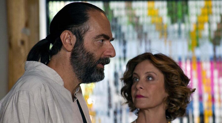 Neri Marcoré e Carlotta Natoli nella serie TV 