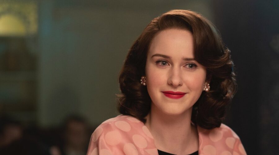 Rachel Brosnahan nel ruolo di Midge ne 