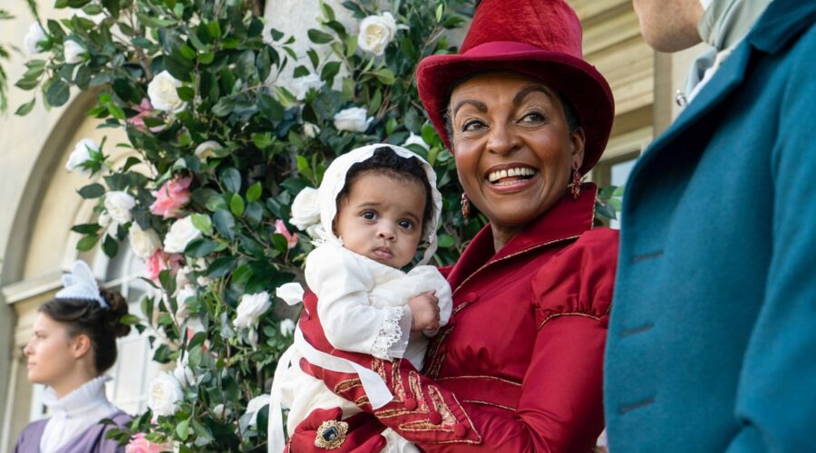 Adjoa Andoh Interpreta Lady Danbury In