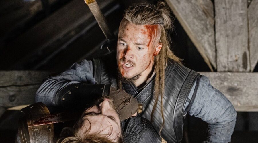 Alexander Dreymon (Uhtred) In Una Scena Di 