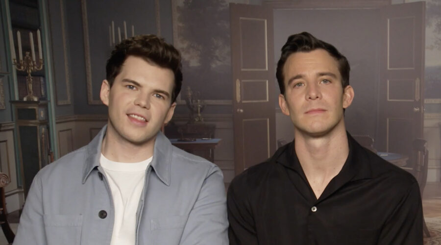Bridgerton 2, intervista a Luke Thompson e Luke Newton, interpreti di Benedict e Colin Bridgerton. Credits: Cattura schermo/Tvserial.it.