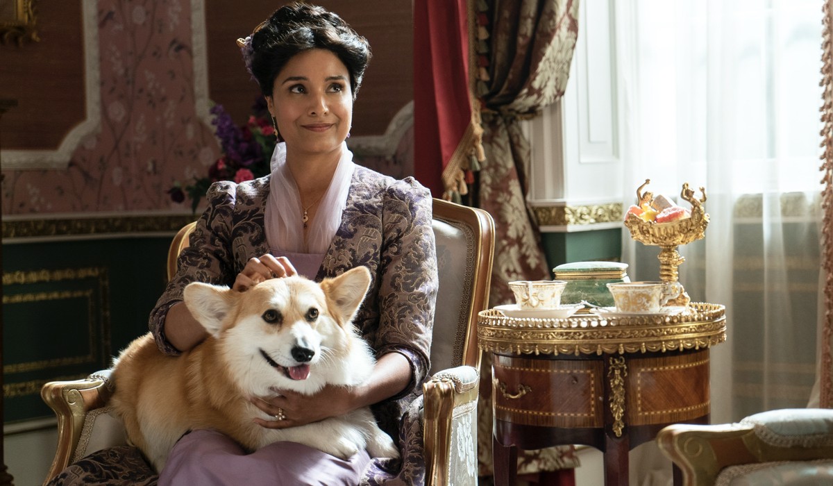 Shelley Conn interpreta Lady Mary Sharma in una scena della seconda stagione di “Bridgerton”. Credits: Liam Daniel/Netflix.