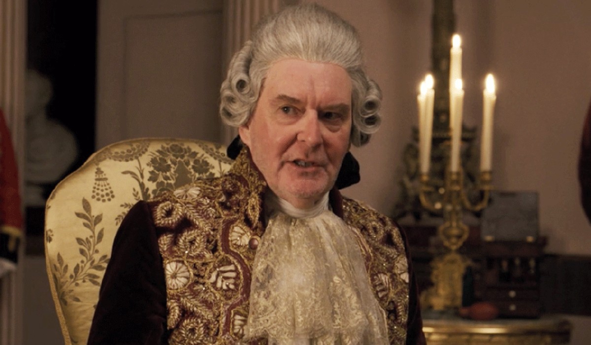 “Bridgerton”, James Fleet interpreta Re George nella serie. Credits: Cattura schermo/Netflix.