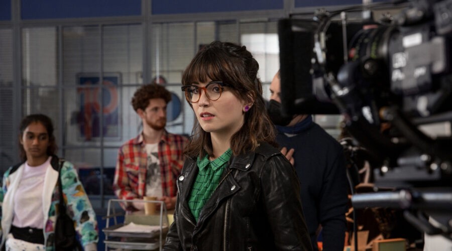 Alice (Claudia Gusmano) in una scena di “Guida Astrologica Per Cuori Infranti”. Credits: Lucia Iuorio/Netflix © 2022.