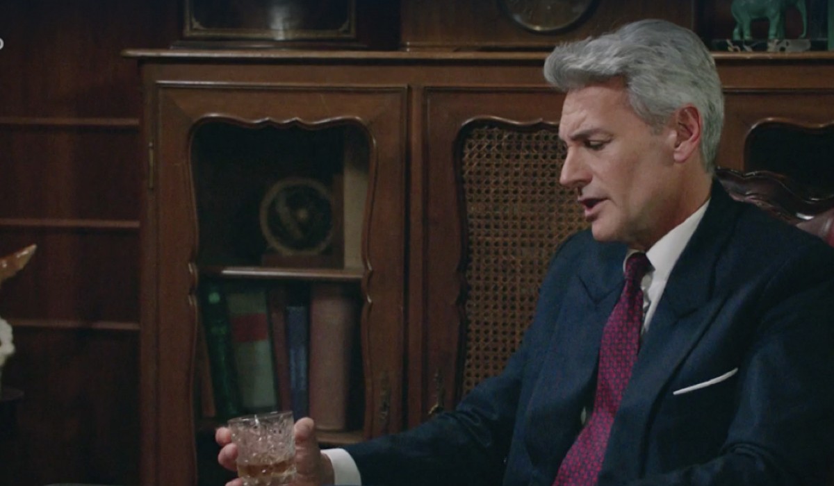 Roberto Farnesi (Umberto Guarnieri) in una scena della puntata 119 de