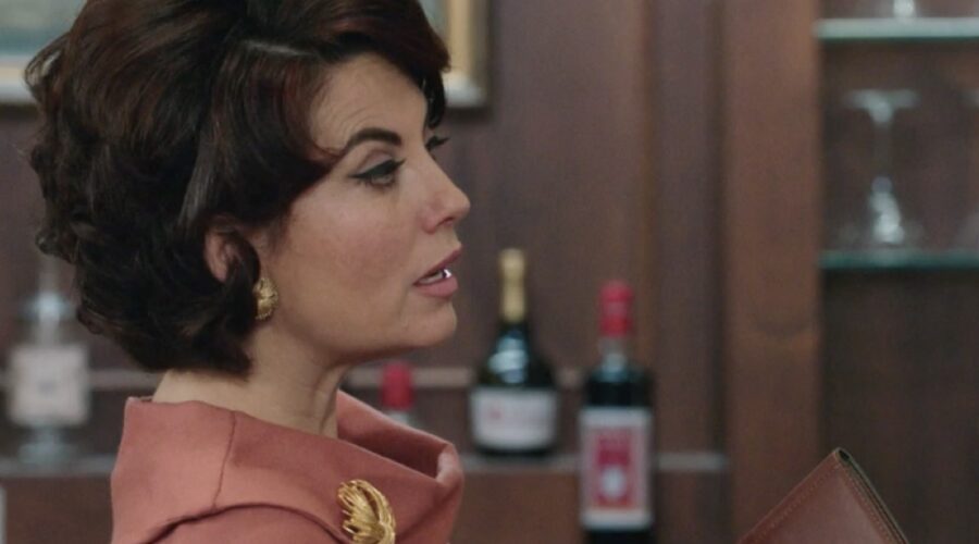 Vanessa Gravina (Adelaide Di Sant'Erasmo) in una scena della puntata 127 de