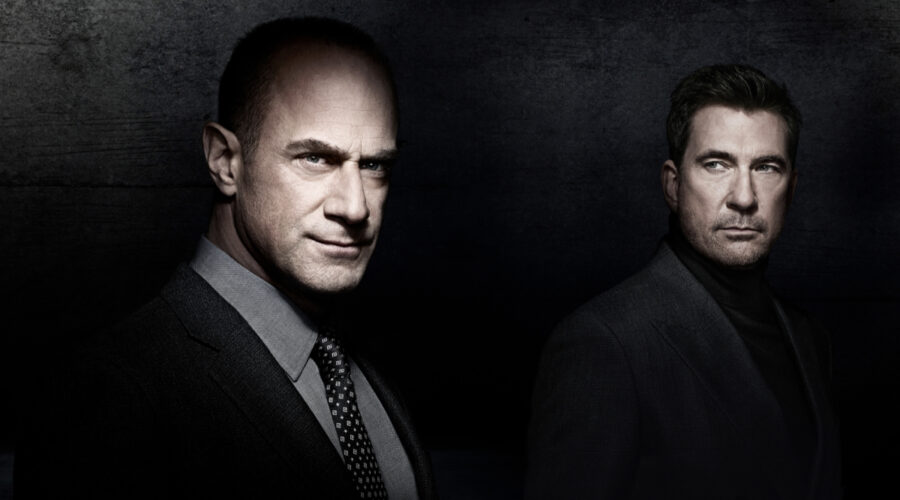 Da sinistra: Chris Meloni e Dylan McDermott in “Law & Order: Organized Crime”. Credits: RTI/Mediaset.