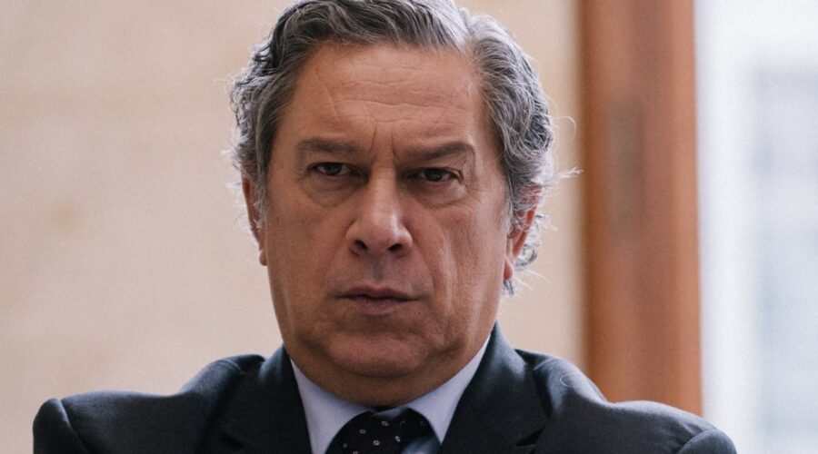 Michele Di Mauro Interpreta Roberto In 