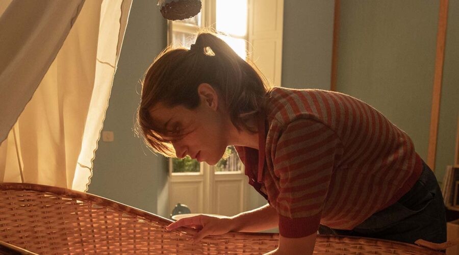 Aurora Ruffino in una scena della serie TV 