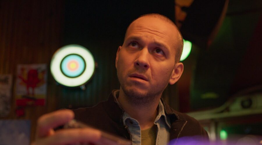 Oner Erkan (Oktay) In Una Scena De 