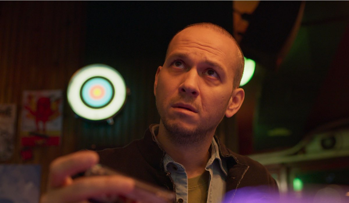 Oner Erkan (Oktay) In Una Scena De