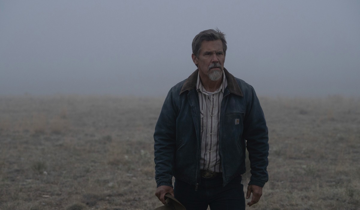 Josh Brolin nei panni di Royal Abbott in una scena di “Outer Range”, dal 15 aprile su Prime Video. Credits: Amazon.