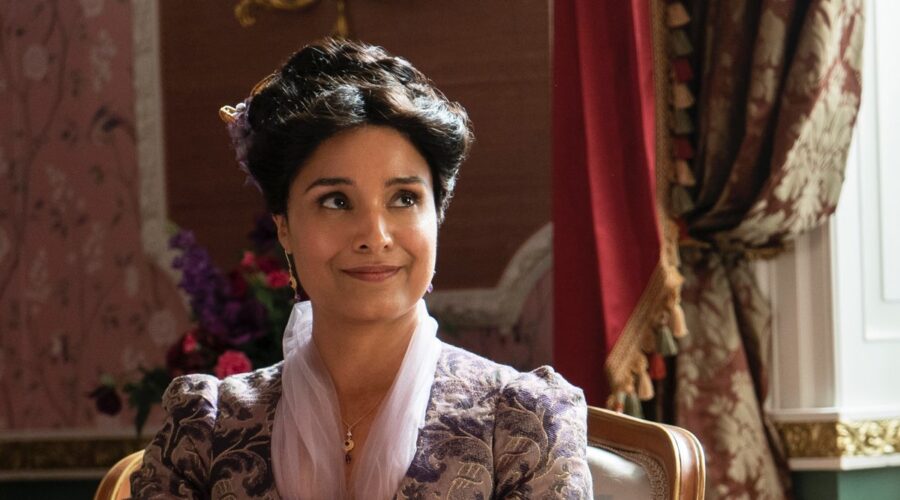 Shelley Conn Interpreta Mary Sharma In