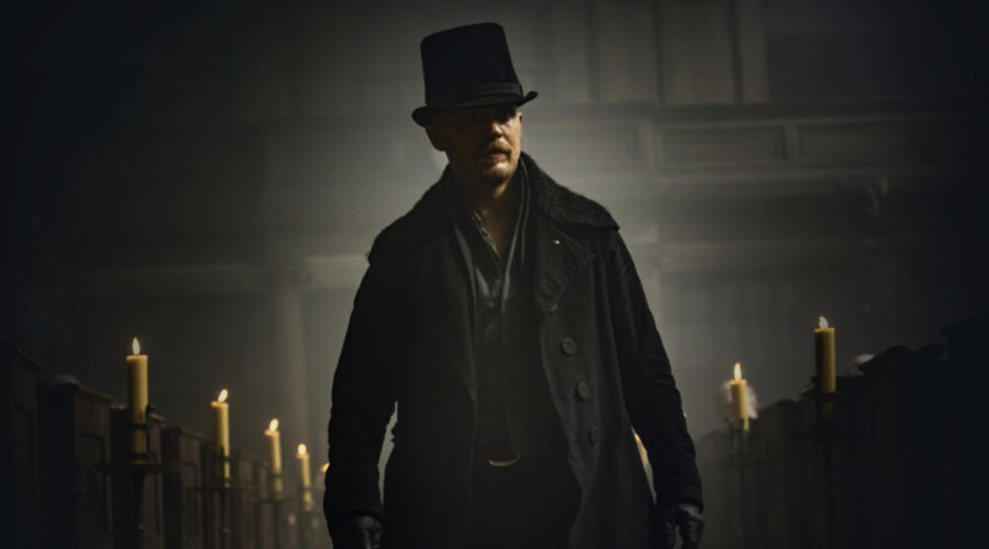 Tom Hardy in una scena di “Taboo”. Credits: Sky.