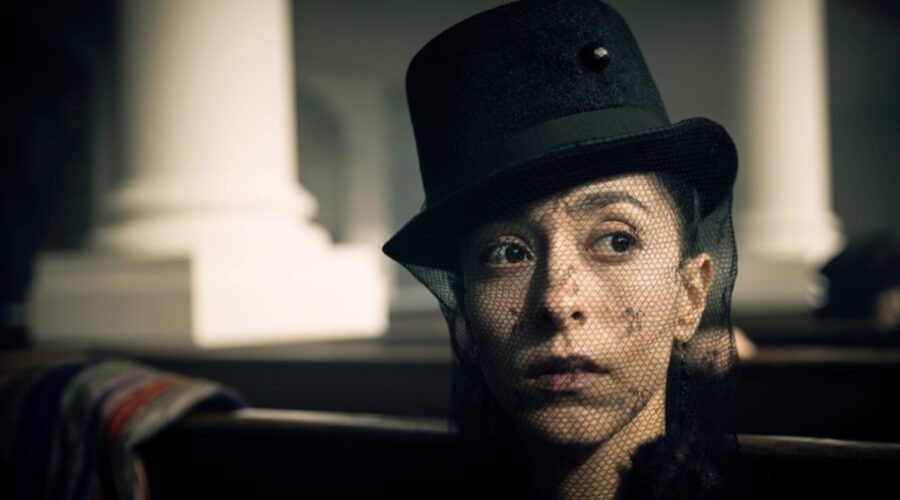 Oona Chaplin in una scena di “Taboo”. Credits: Sky.