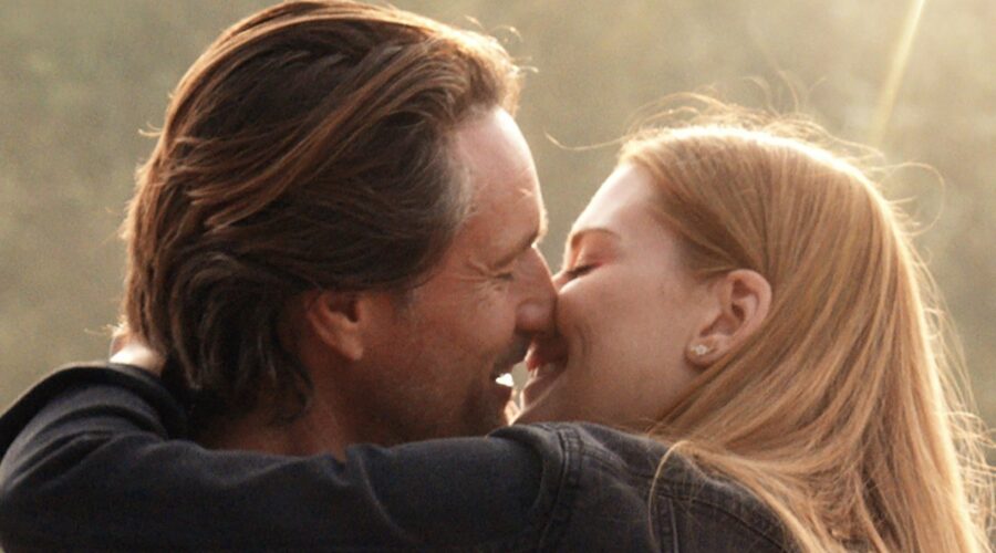 “Virgin River”, Martin Henderson e Alexandra Breckenridge. Credits: Netflix.