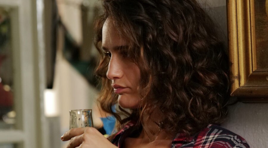 Valentina Bellè (Olivia Mazzuccato) in una scena di “Volevo fare la rockstar 2”. Credits: Rai