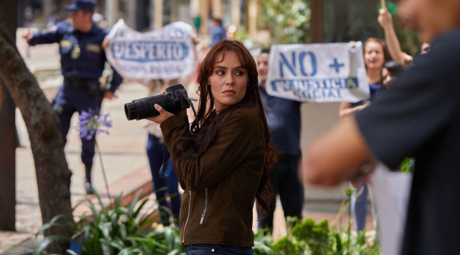 Camila (Ana Lucia Dominguez) In Una Scena Di 
