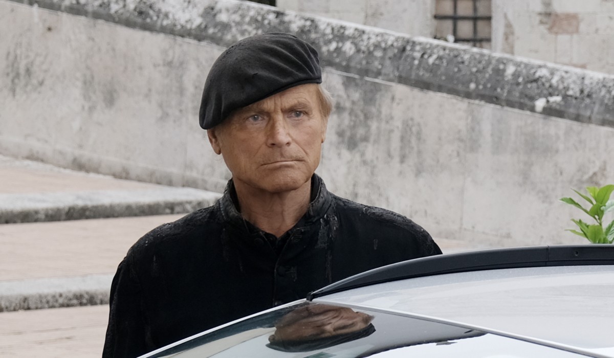 Terence Hill (Don Matteo) in a scene from 