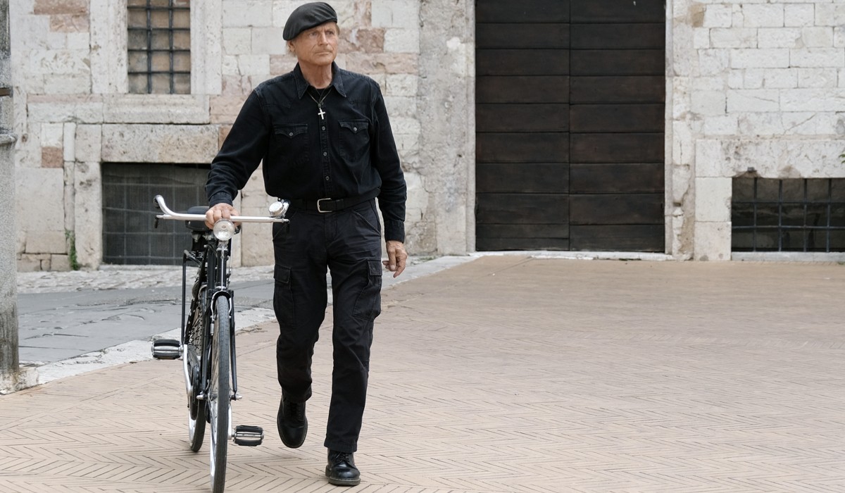 Don Matteo Muore Tutto Sull uscita Di Scena Di Terence Hill Don Matteo Muore Tutto Sull uscita Di Scena Di Terence Hill