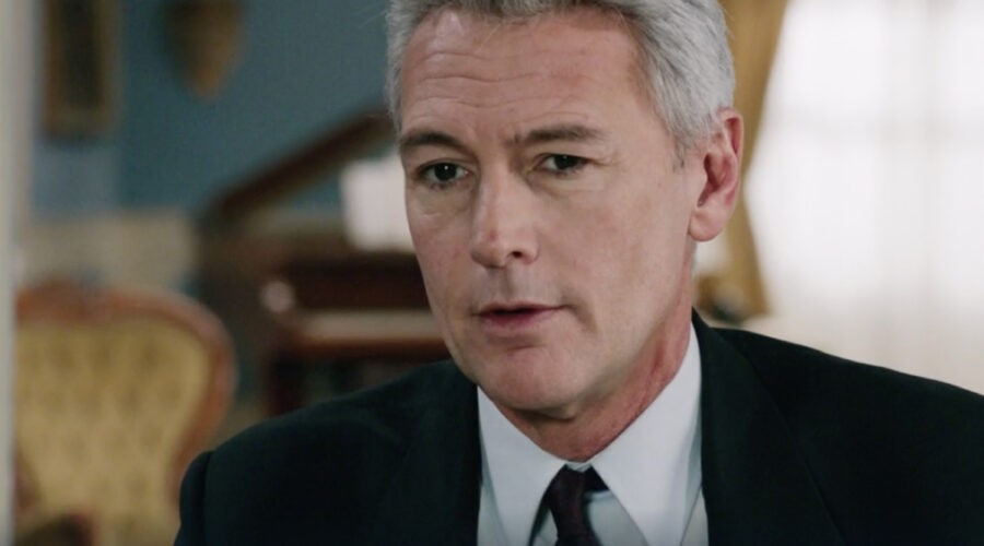 Roberto Farnesi (Umberto Guarnieri) in una scena della puntata 139 de 