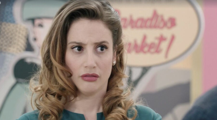 Mariavittoria Cozzella (Dora Vianello) in una scena della puntata 148 de 