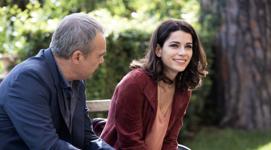 Da sinistra: Claudio Amendola (Carlo Guerrieri) e Rosa Diletta Rossi (Alba Guerrieri) in una scena di 