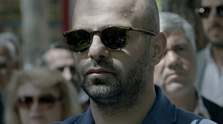 Erkan Avci (Korhan Korludag) in una scena di