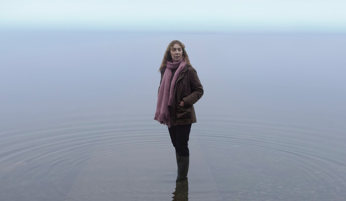 Cecilia (Claudia Di Girolamo) In Una Scena Di