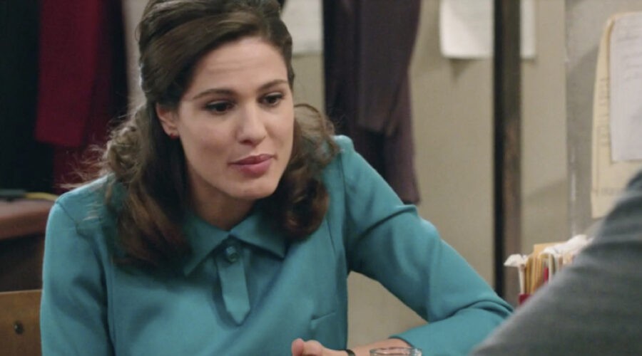 Giulia Vecchio (Anna Imbriani) in una scena della puntata 137 de